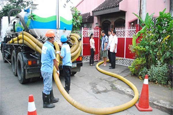 Dịch vụ hút bể phốt tại quận Long Biên - Hà Nội